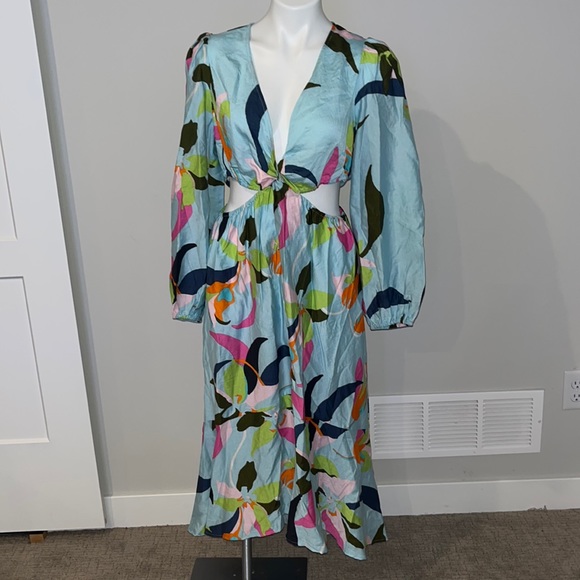 A New Day  Long Sleeve Twist Cut Out Dress Large beautiful colors - Picture 1 of 9